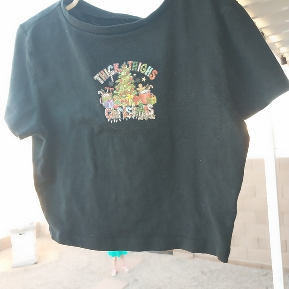 Christmas Apperal and More - Picture 5 of 16